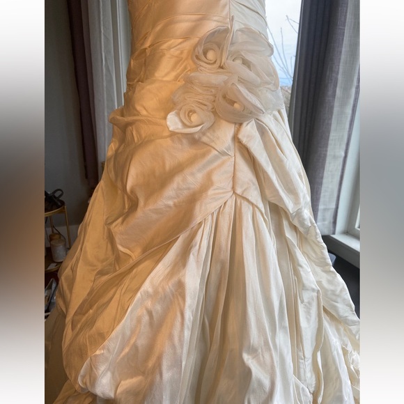 Manuel Mota Ivory Rouched Strapless Gown - Picture 3 of 10